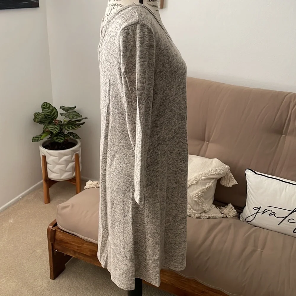 Soft cream dress - Picture 3 of 7